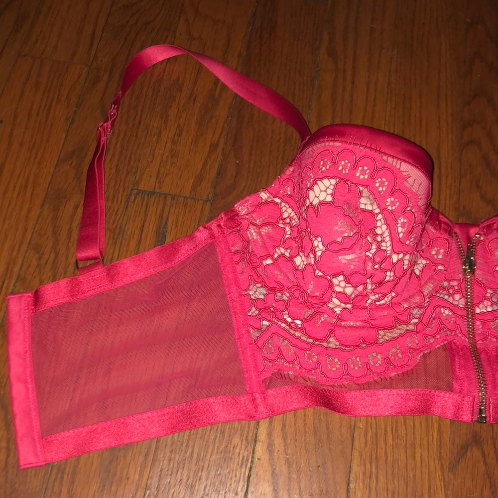NWT Victoria’s secret 34c red lace lined Demi - Picture 3 of 8